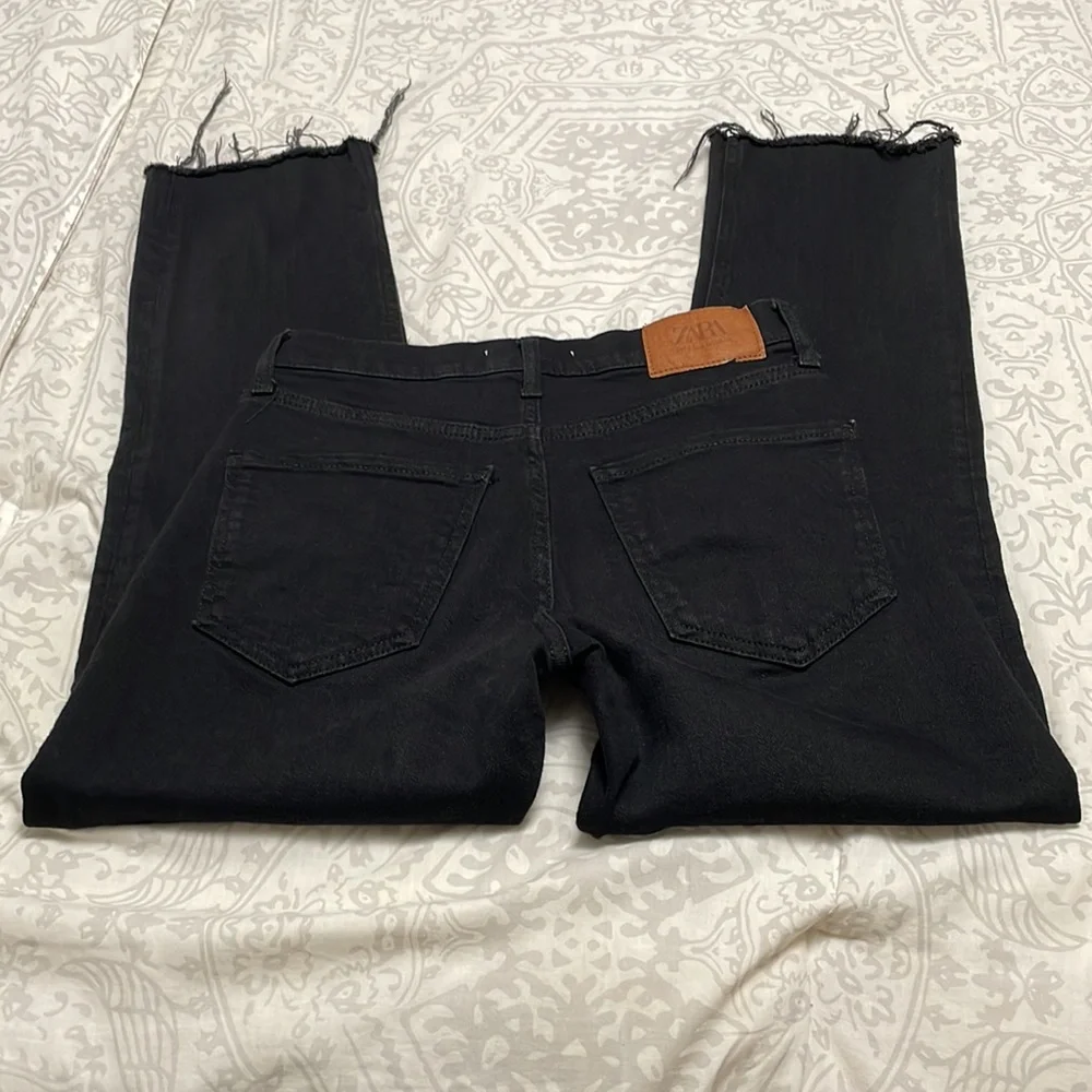 LIKE NEW** Zara ZW High-Waisted Cropped Slim Fit Jeans - Picture 7 of 8